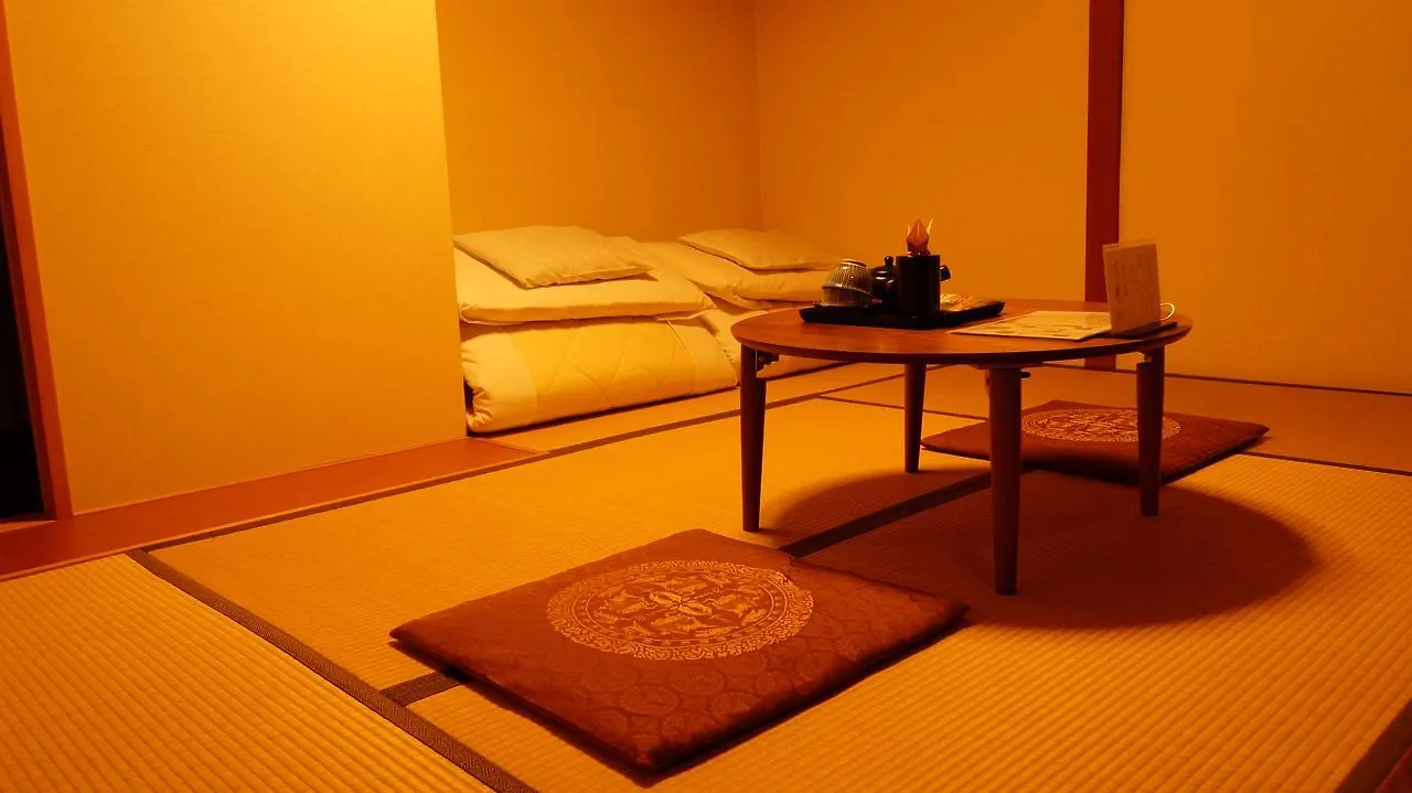 Ryokan Yamato Kioto 3*,